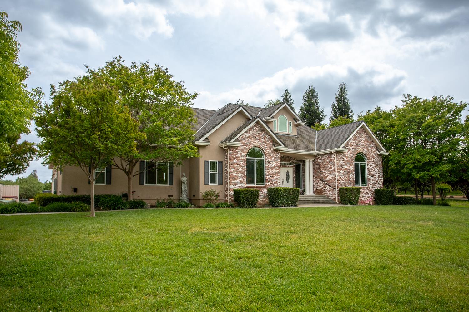 6640 Harrington Arbuckle CA 95912