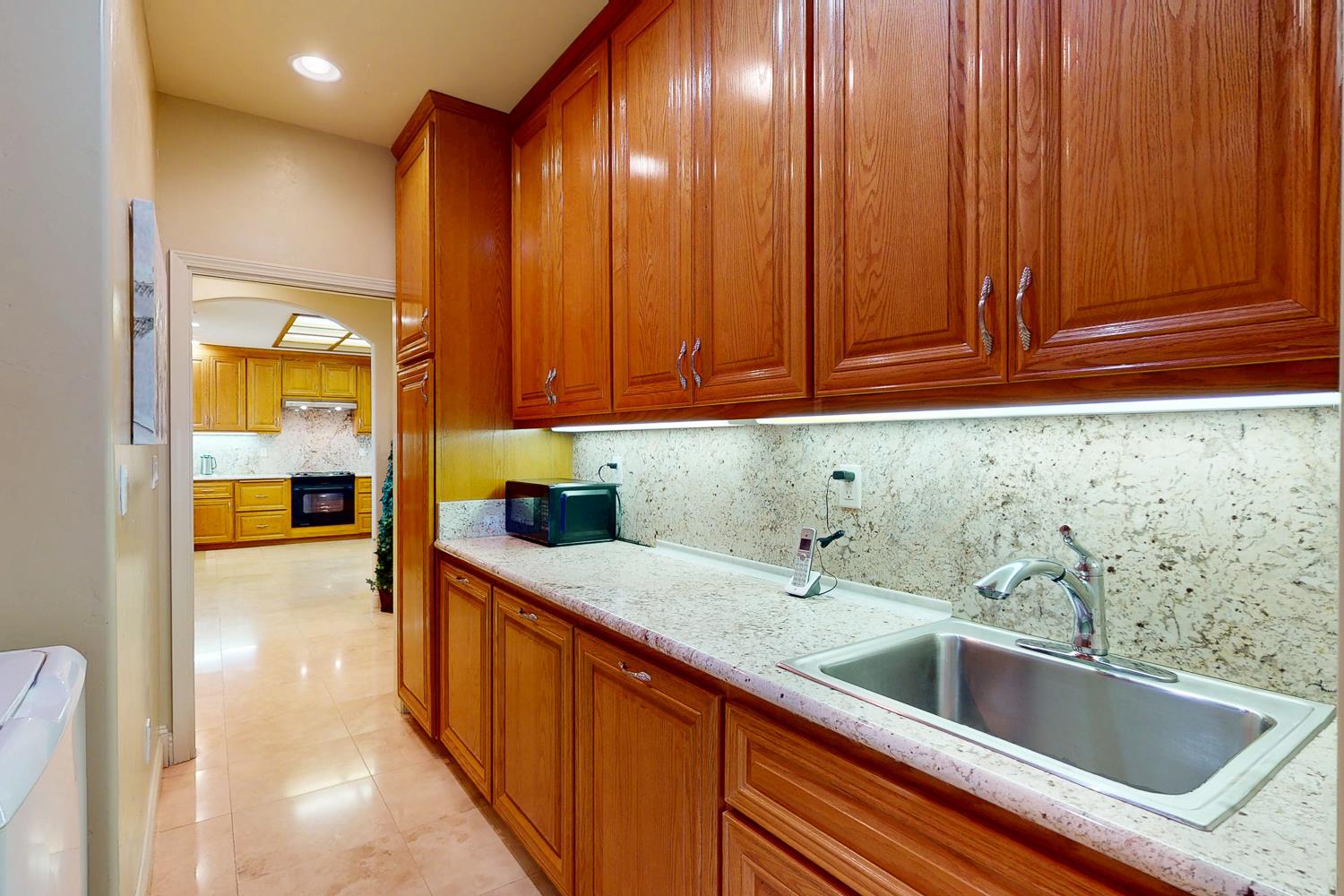 6640 Harrington Arbuckle CA 95912
