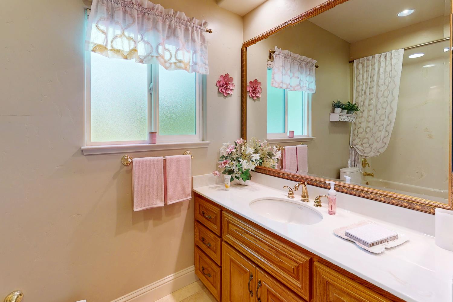 6640 Harrington Arbuckle CA 95912