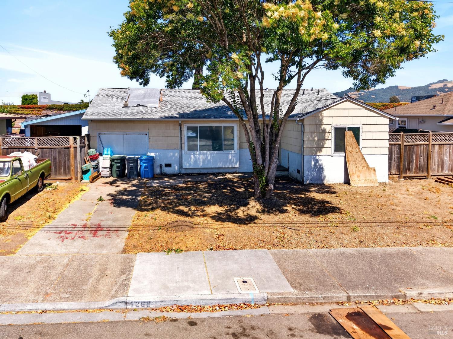 1268 Poplar Street Santa Rosa CA 95407