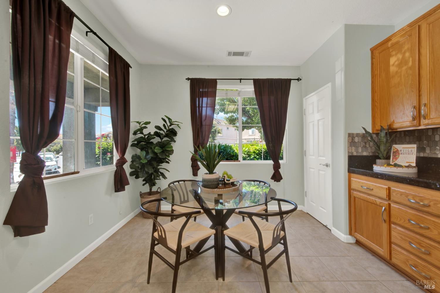 1894 Hummingbird Drive Fairfield CA 94534