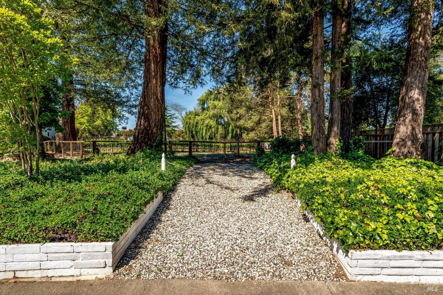 10 Oak Tree Drive Santa Rosa CA 95401