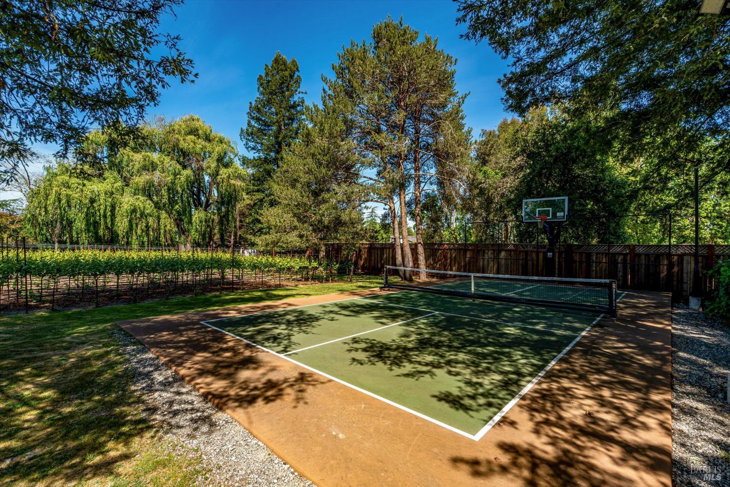 10 Oak Tree Drive Santa Rosa CA 95401