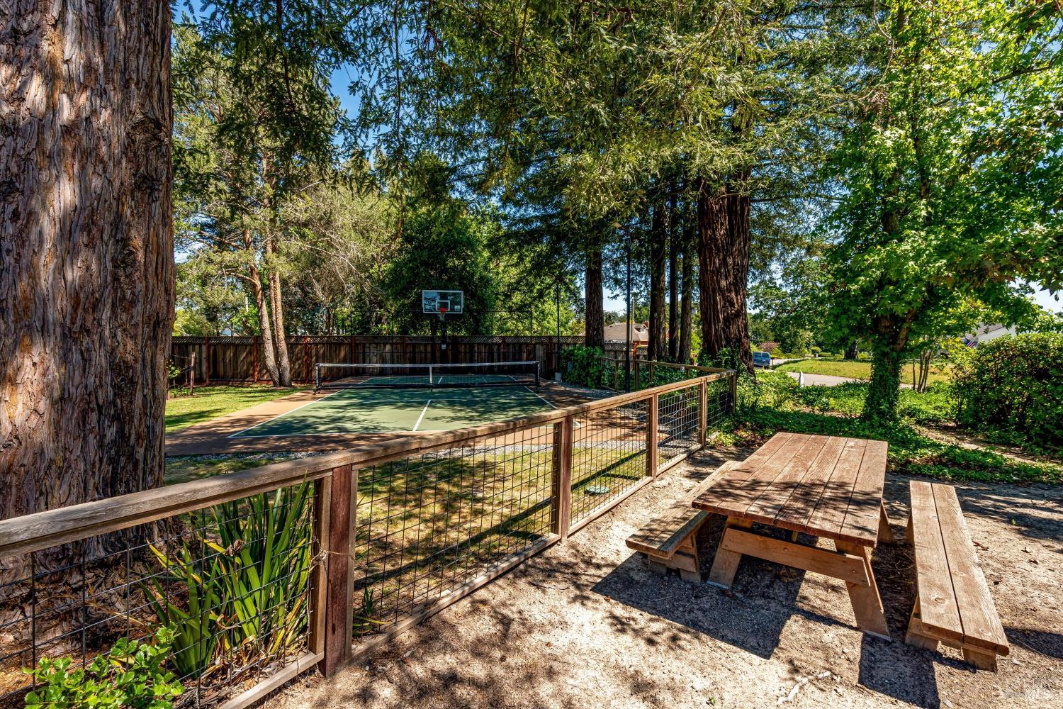 10 Oak Tree Drive Santa Rosa CA 95401