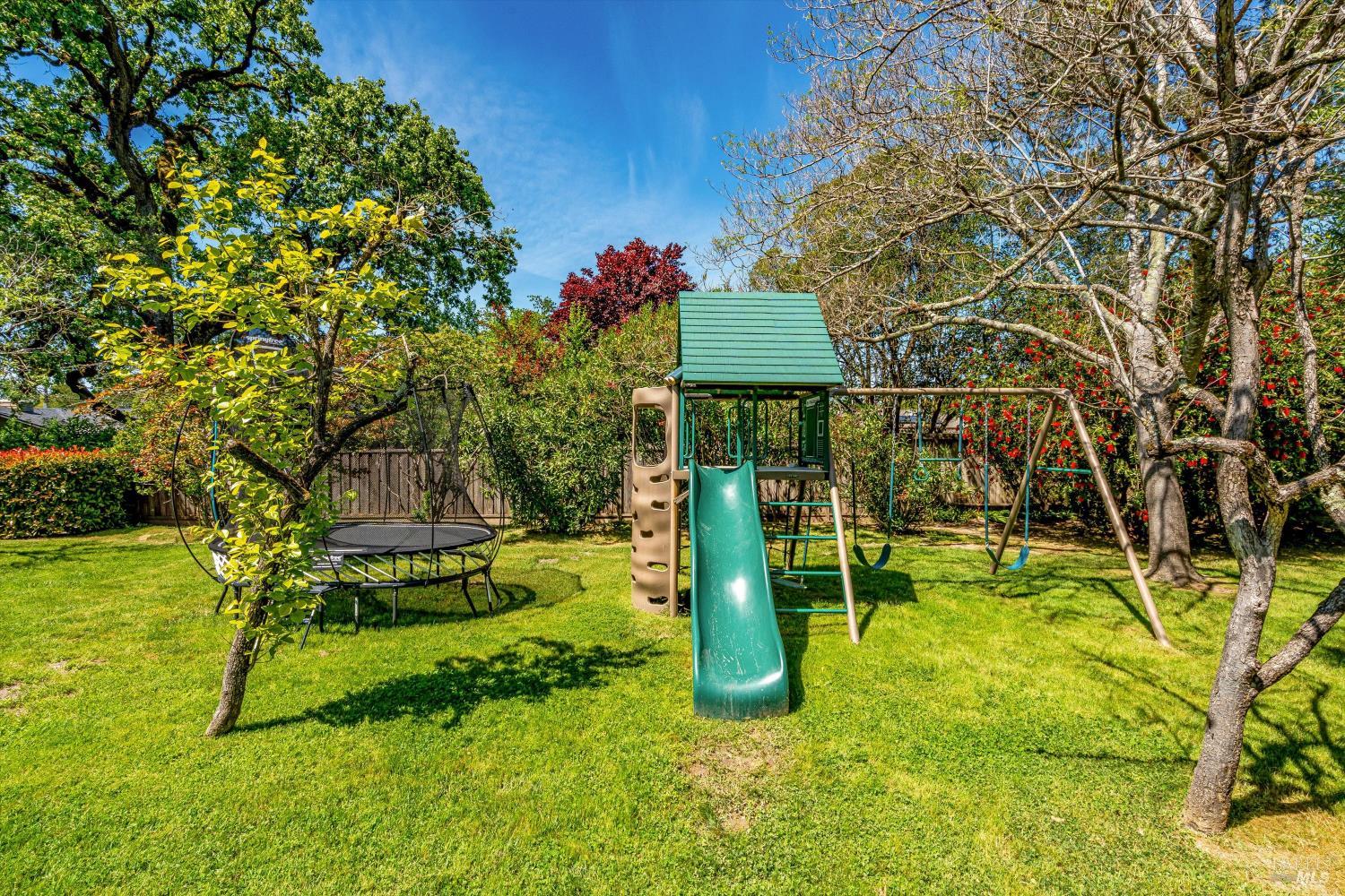 10 Oak Tree Drive Santa Rosa CA 95401
