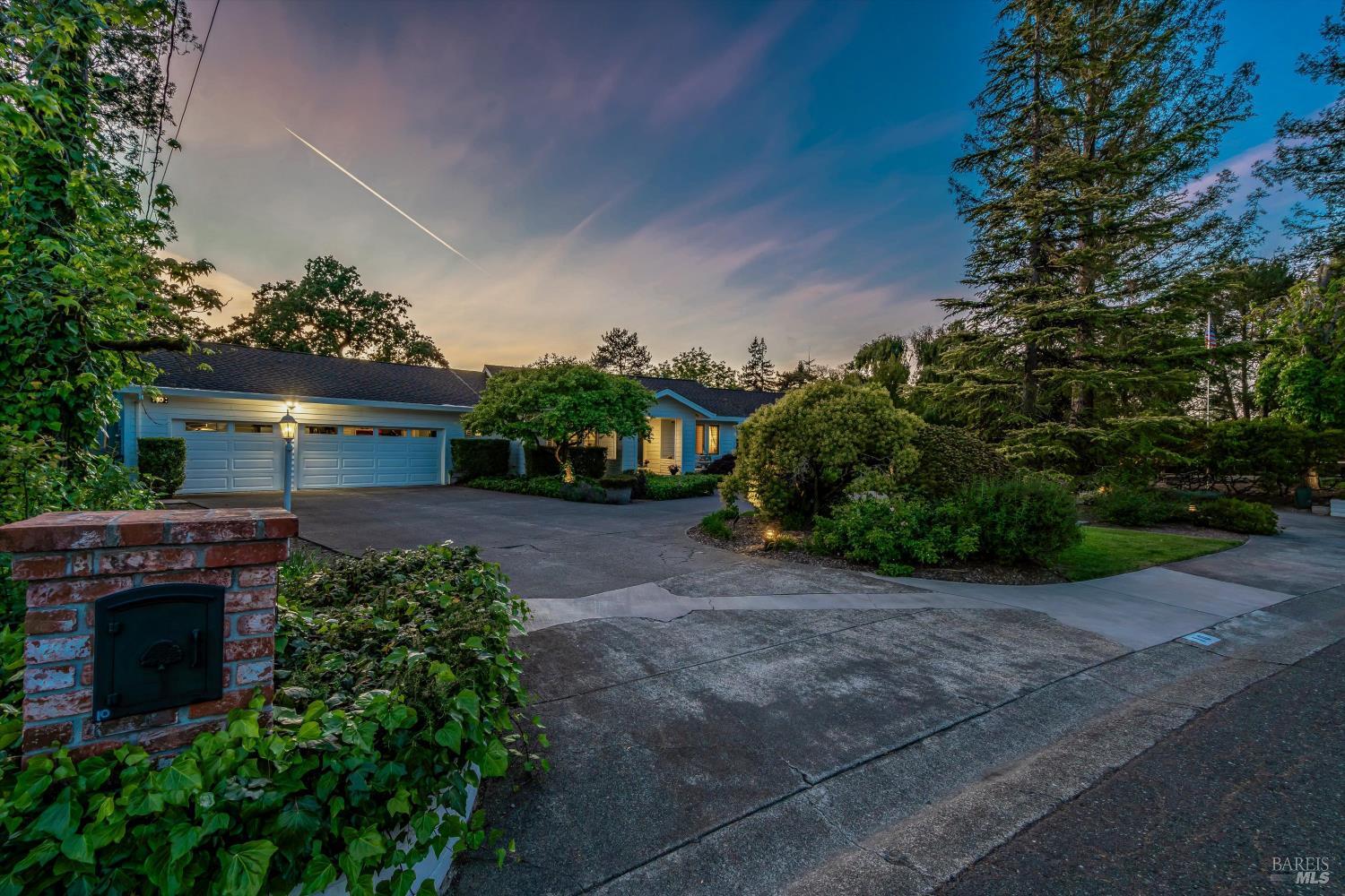 10 Oak Tree Drive Santa Rosa CA 95401
