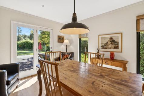 412 Fairway Court Healdsburg CA 95448