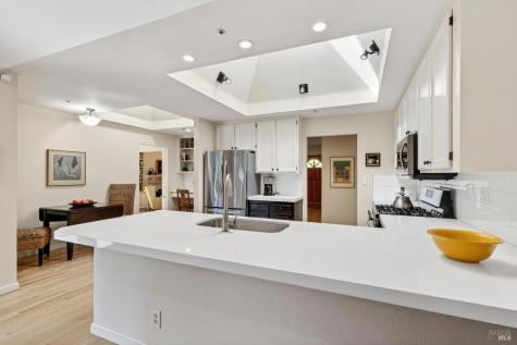 412 Fairway Court Healdsburg CA 95448