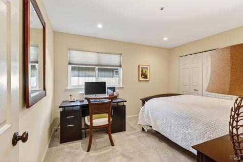 412 Fairway Court Healdsburg CA 95448