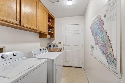 412 Fairway Court Healdsburg CA 95448