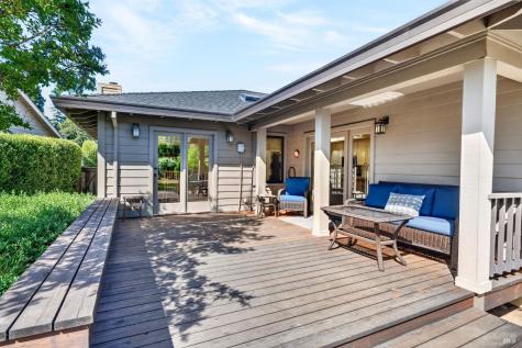 412 Fairway Court Healdsburg CA 95448
