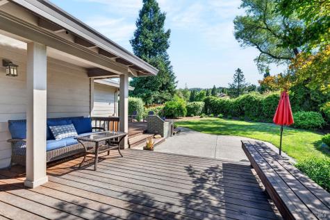 412 Fairway Court Healdsburg CA 95448