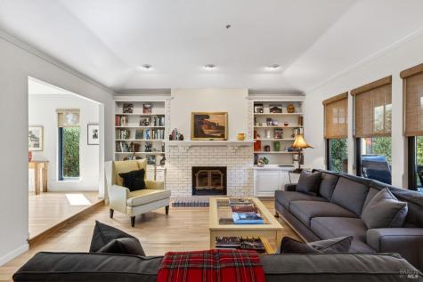 412 Fairway Court Healdsburg CA 95448