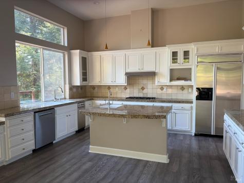 3500 Kendell Hill Drive Santa Rosa CA 95404
