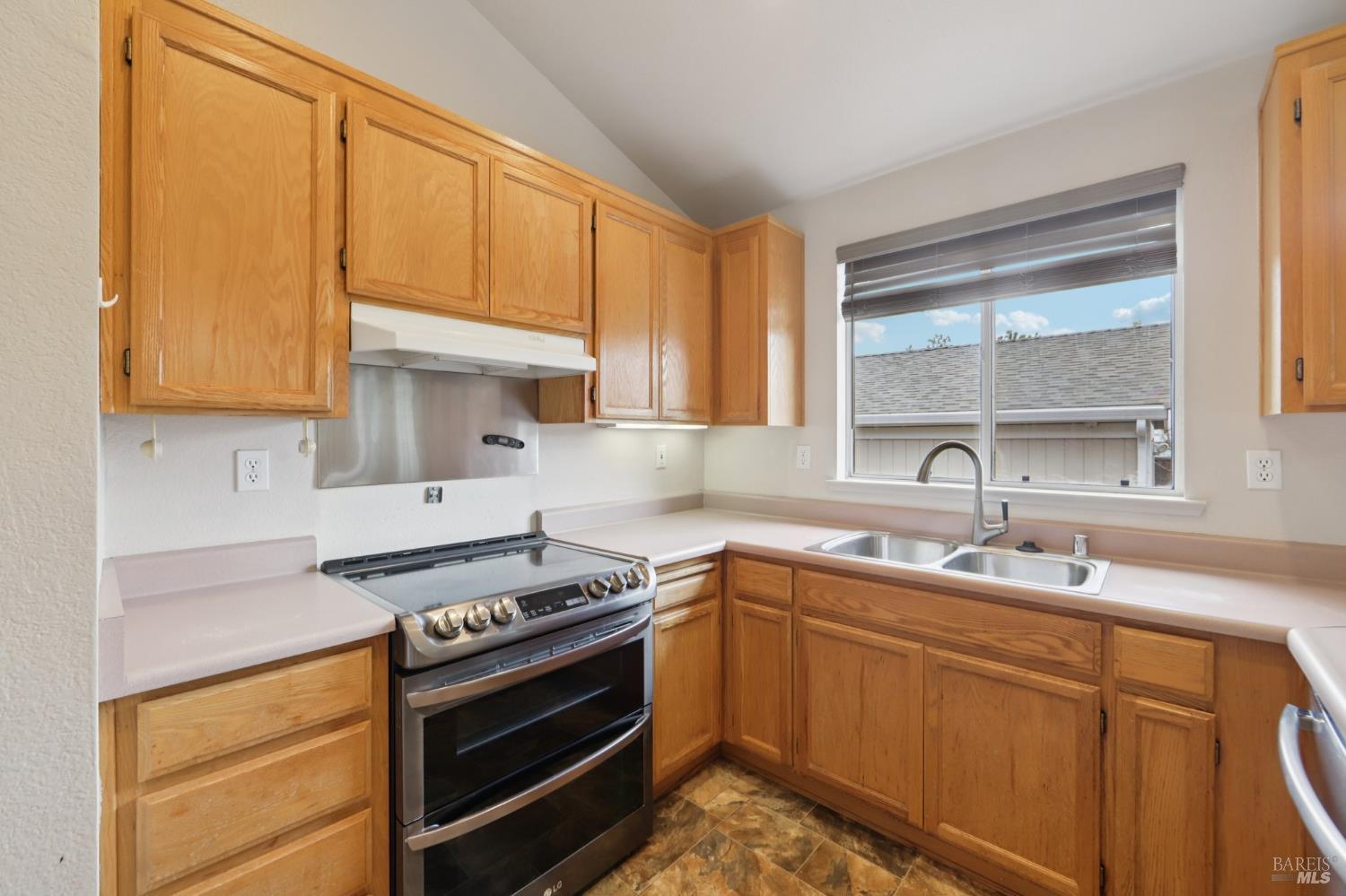 704 Bay Street Suisun City CA 94585