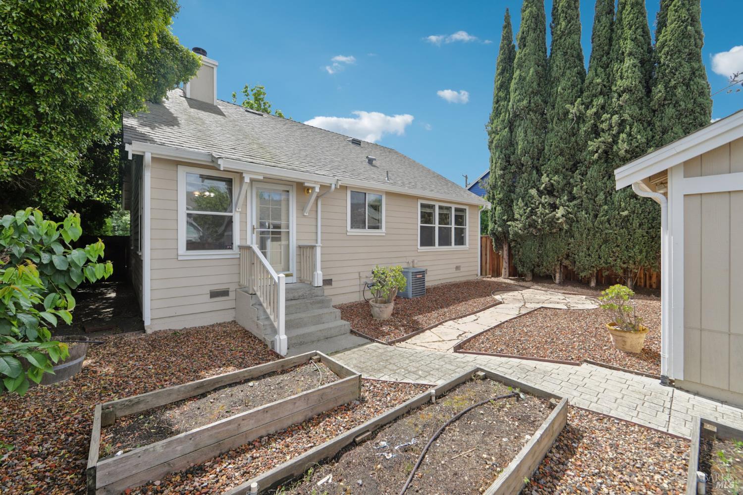 704 Bay Street Suisun City CA 94585