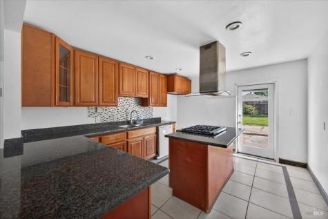 1048 San Clemente Drive Santa Rosa CA 95404