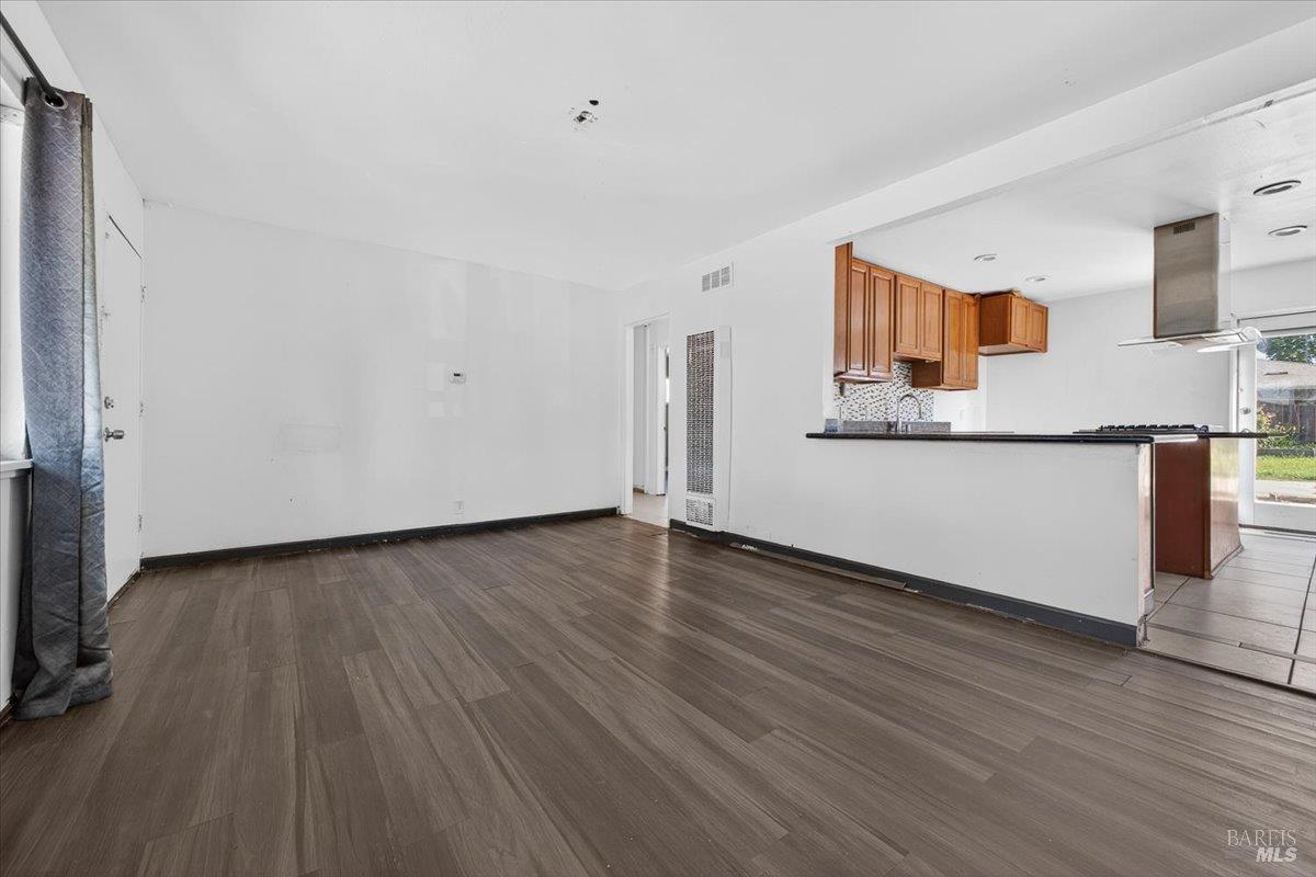 1048 San Clemente Drive Santa Rosa CA 95404