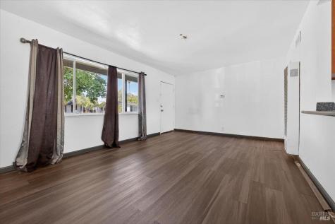 1048 San Clemente Drive Santa Rosa CA 95404