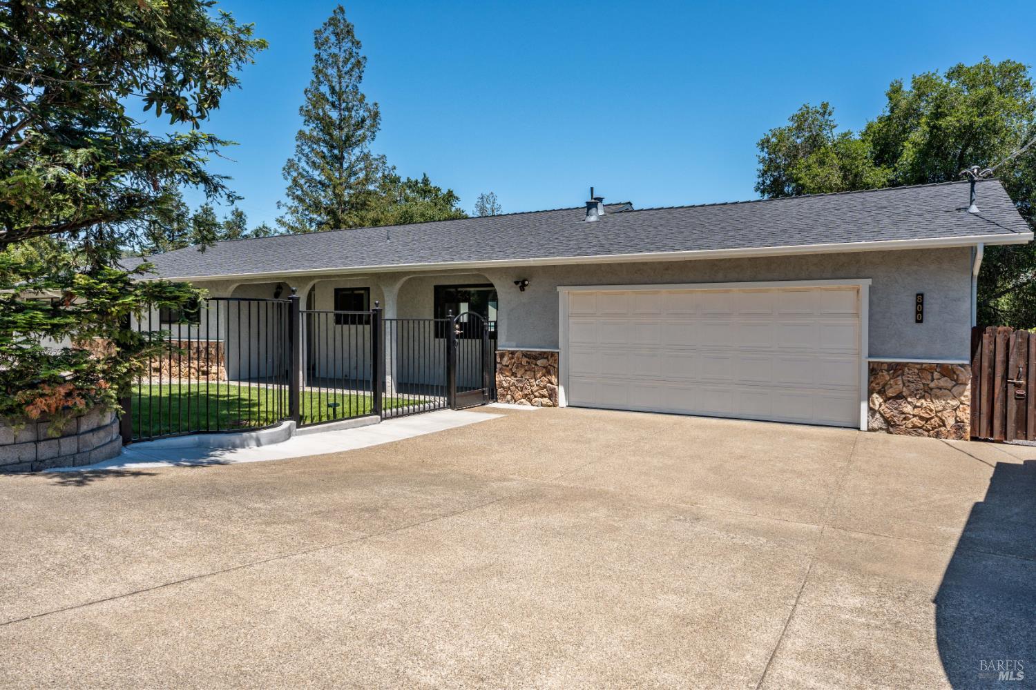 800 Riverside Drive Ukiah CA 95482