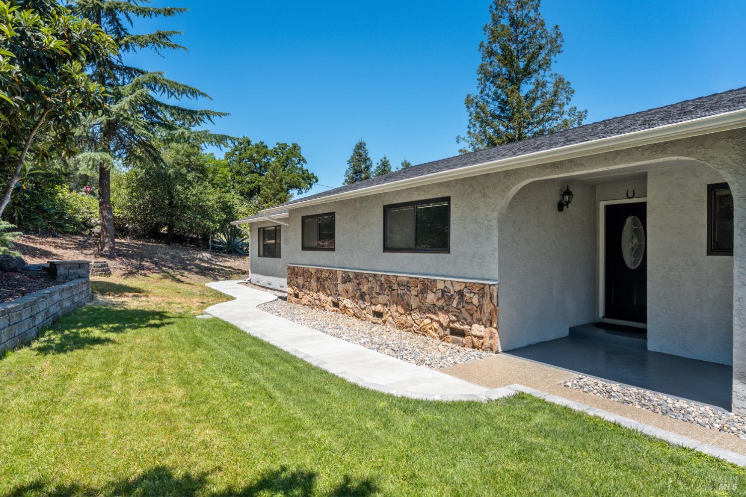800 Riverside Drive Ukiah CA 95482