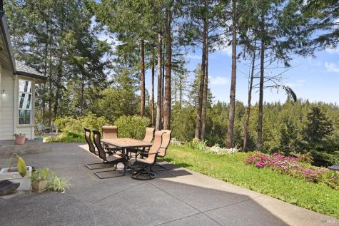 8950 Highway 116 Forestville CA 95436