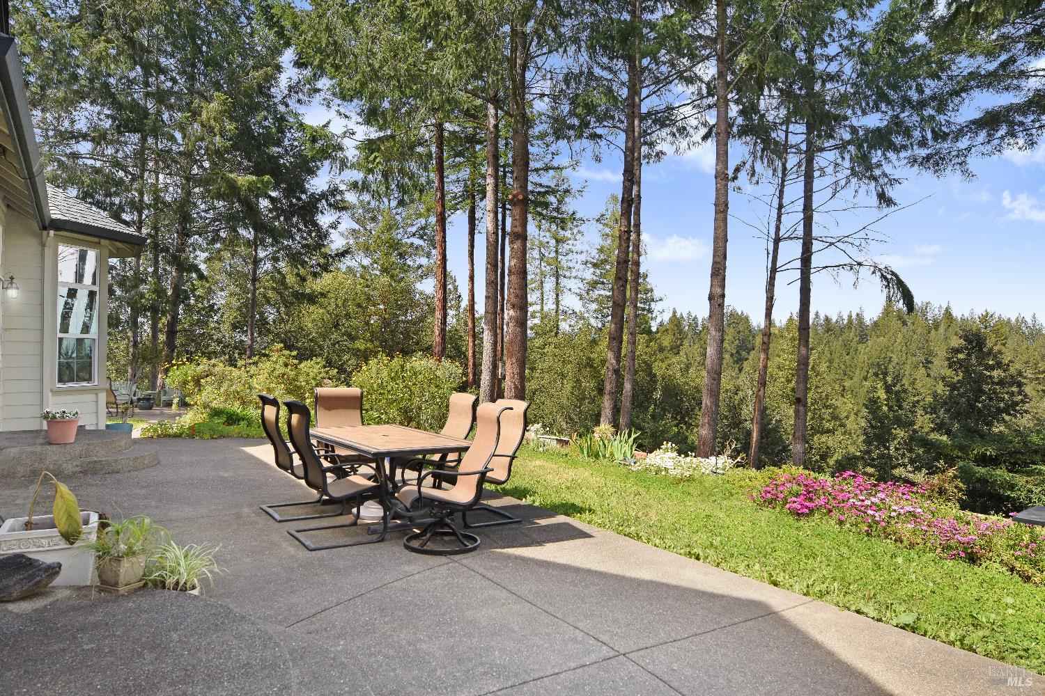 8950 Highway 116 Forestville CA 95436