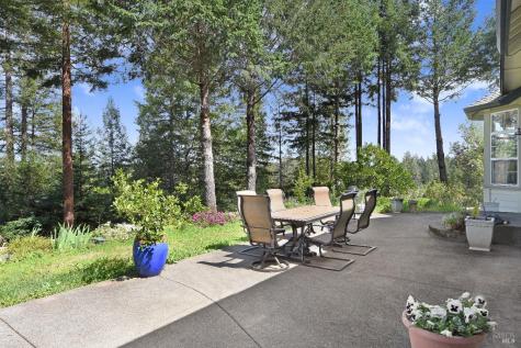 8950 Highway 116 Forestville CA 95436