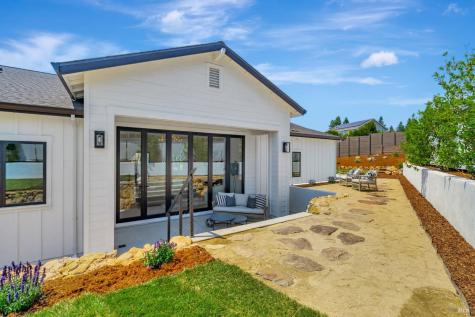 3572 Southridge Drive Santa Rosa CA 95403