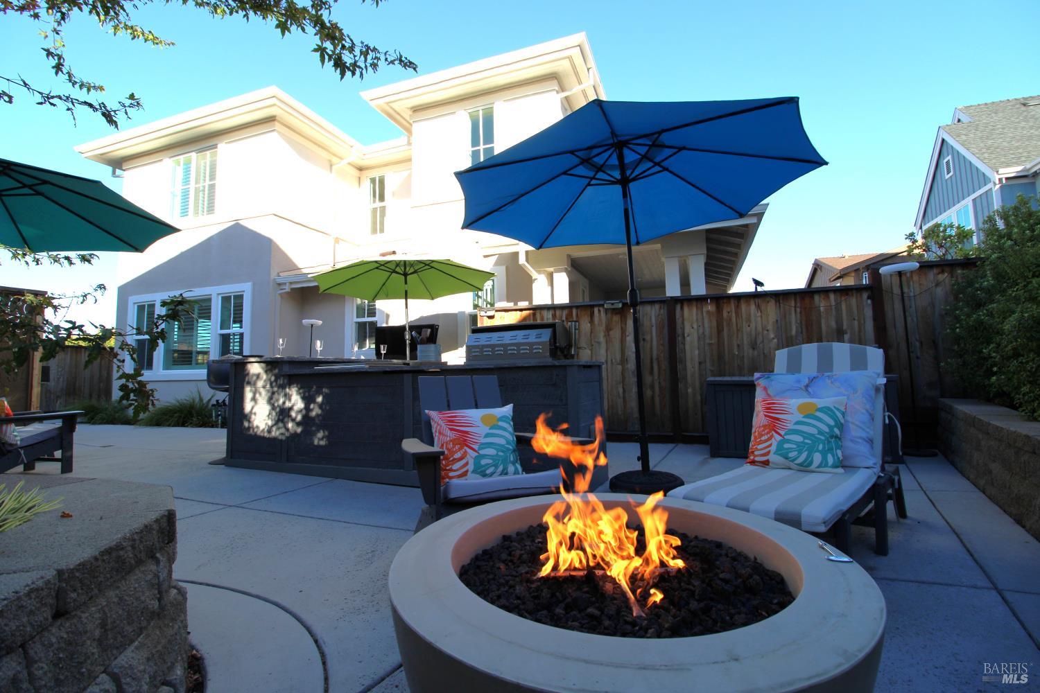 309 Caulfield Lane Petaluma CA 94952