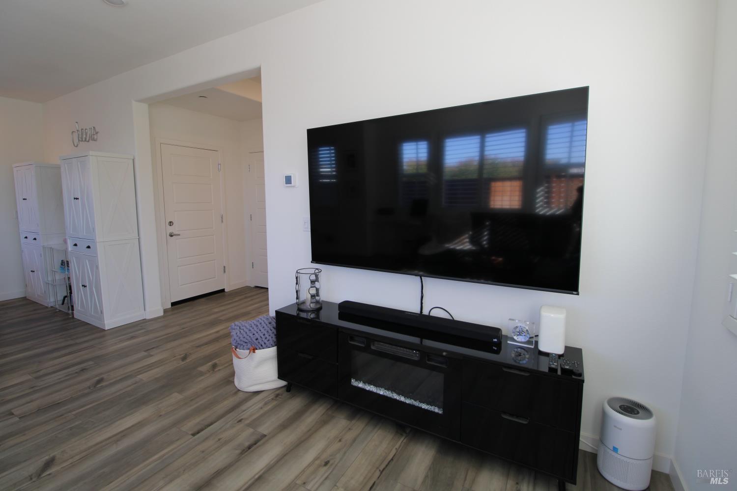 309 Caulfield Lane Petaluma CA 94952