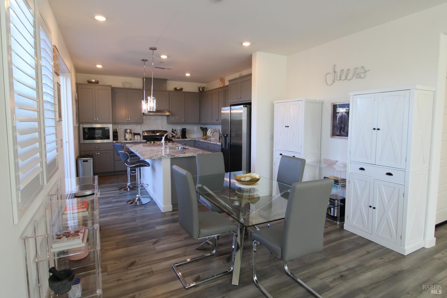 309 Caulfield Lane Petaluma CA 94952
