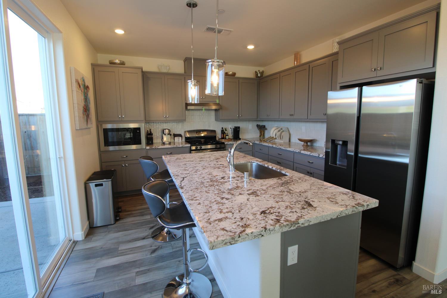 309 Caulfield Lane Petaluma CA 94952