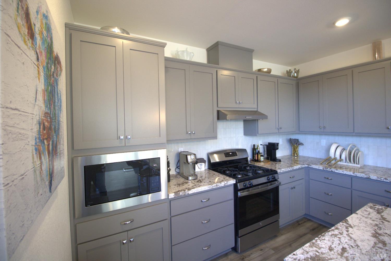 309 Caulfield Lane Petaluma CA 94952