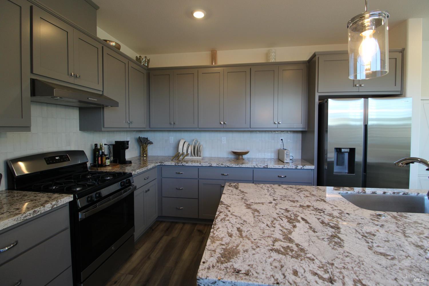 309 Caulfield Lane Petaluma CA 94952