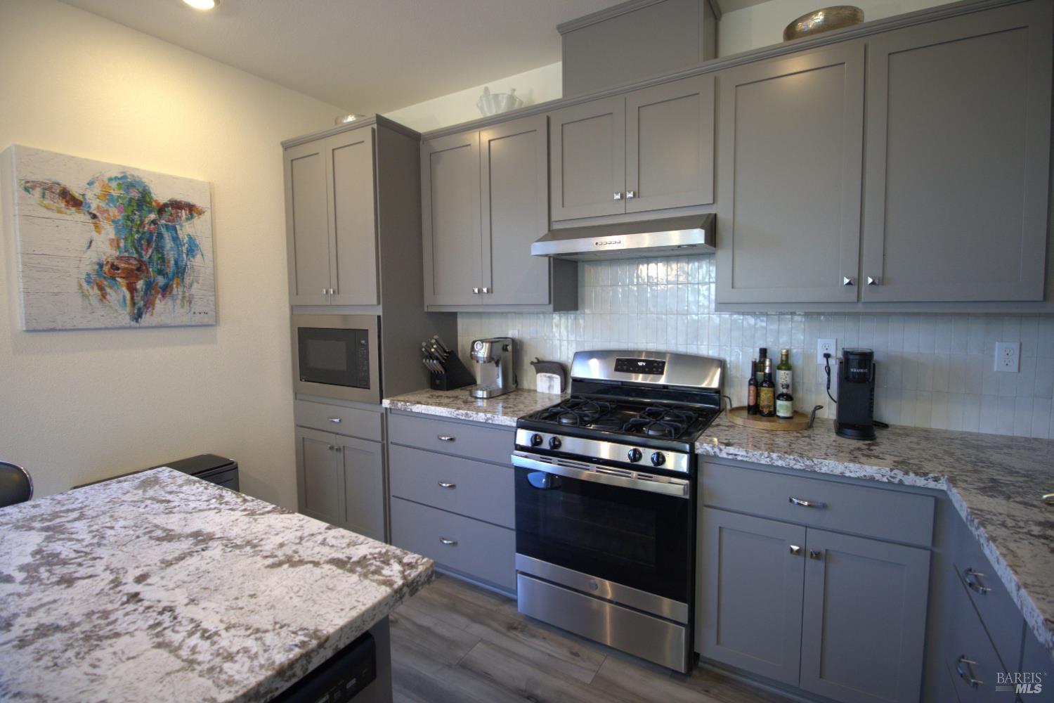 309 Caulfield Lane Petaluma CA 94952