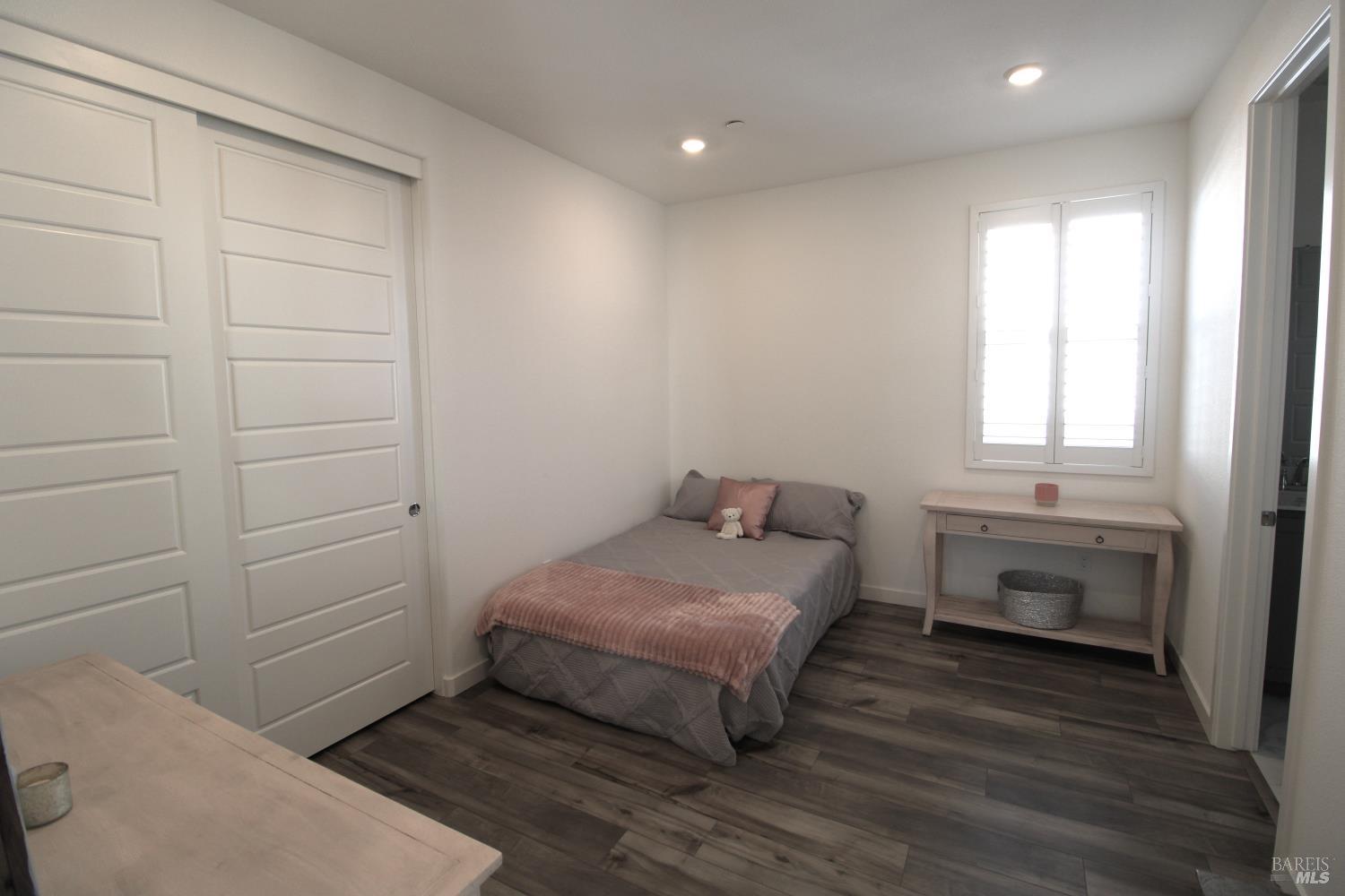 309 Caulfield Lane Petaluma CA 94952