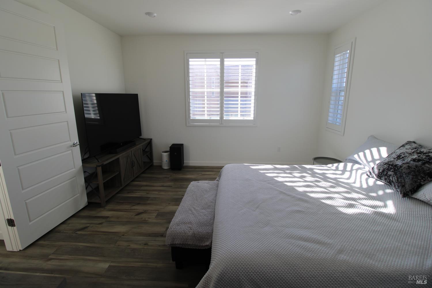 309 Caulfield Lane Petaluma CA 94952