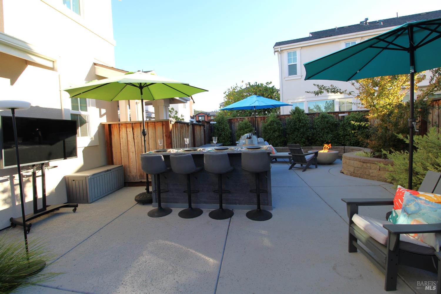 309 Caulfield Lane Petaluma CA 94952