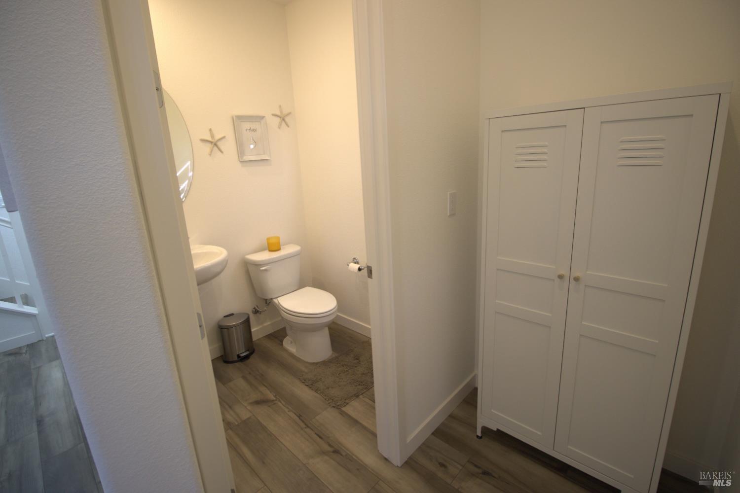 309 Caulfield Lane Petaluma CA 94952