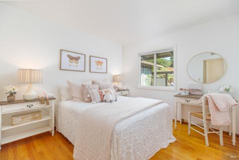 92 Upper Oak Drive San Rafael CA 94903