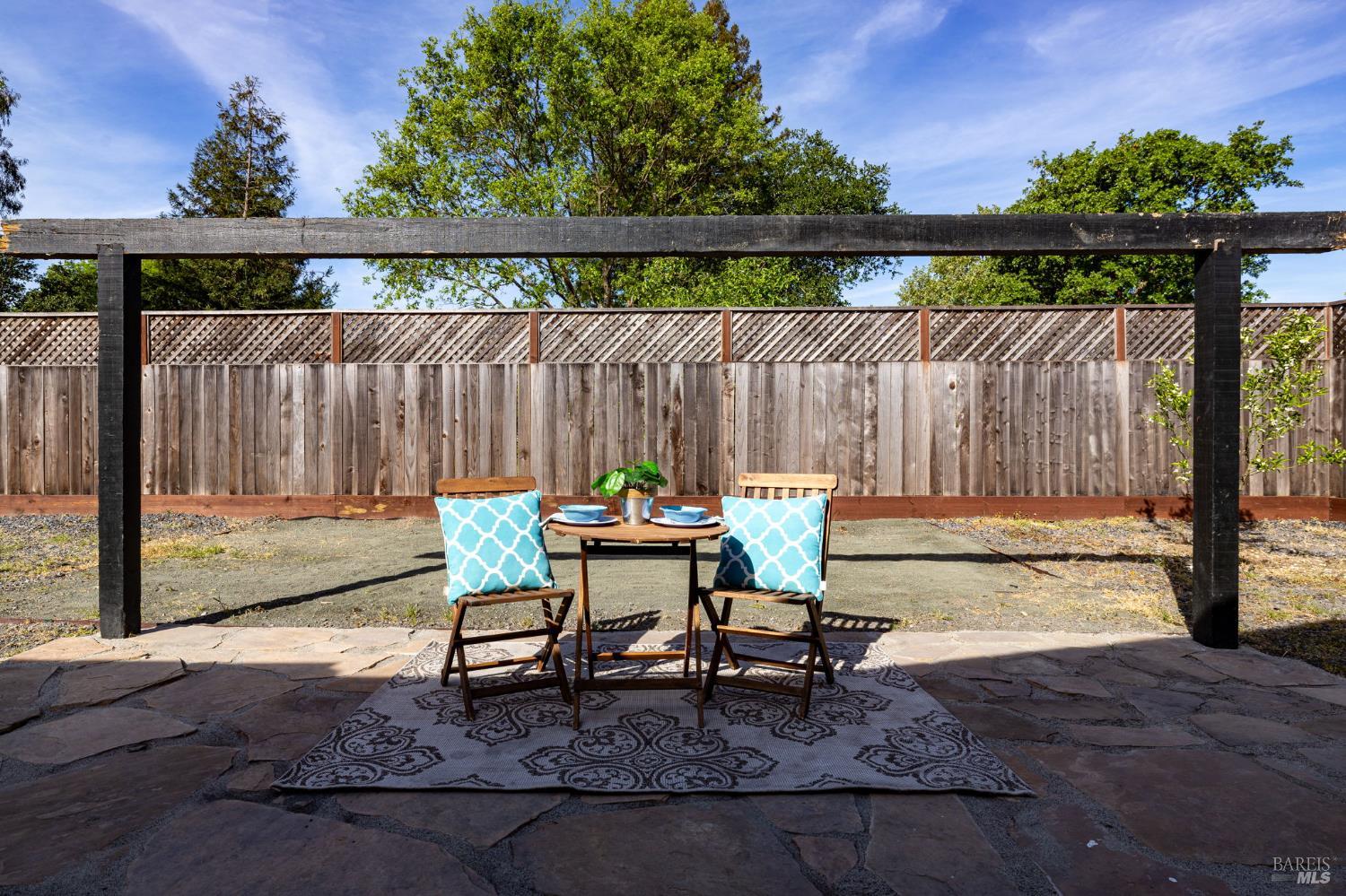 9865 Sunray Place Windsor CA 95492