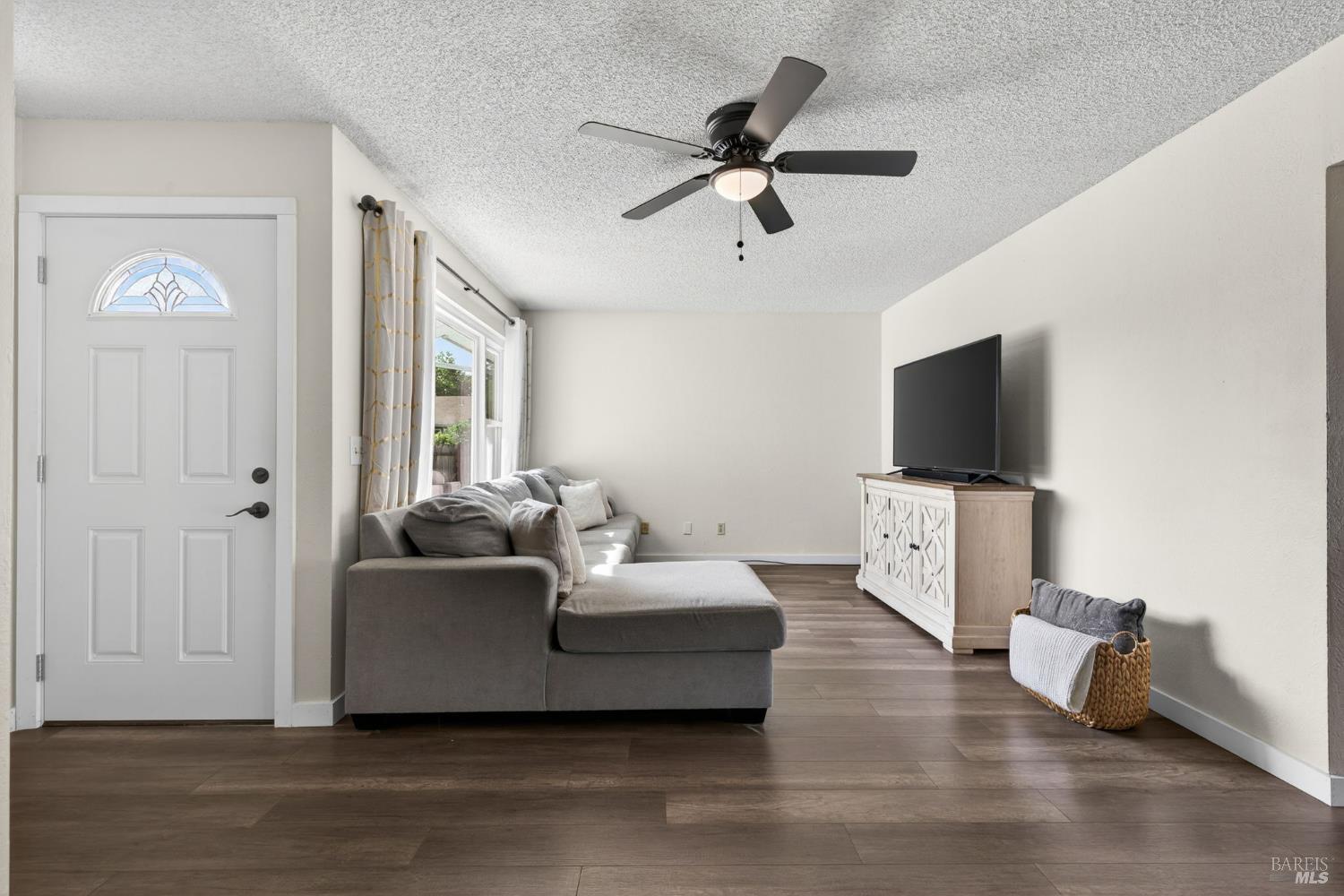 9865 Sunray Place Windsor CA 95492
