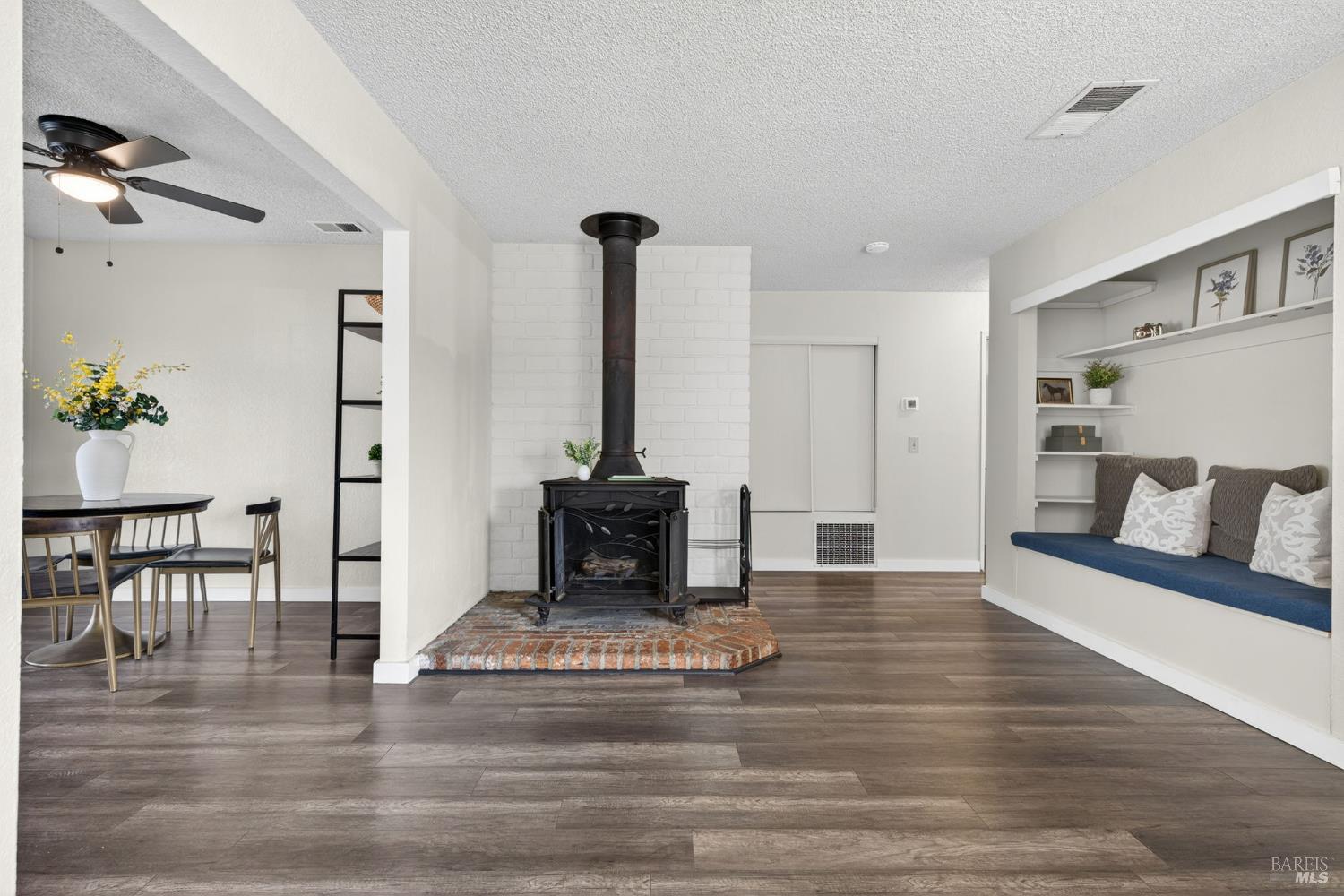 9865 Sunray Place Windsor CA 95492