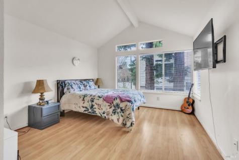 16 Arrowhead Court Petaluma CA 94954