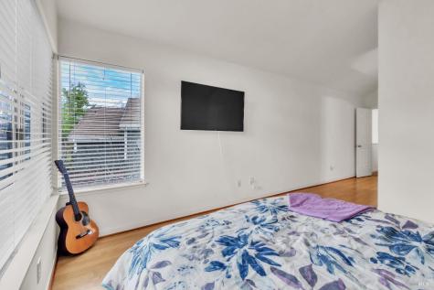 16 Arrowhead Court Petaluma CA 94954