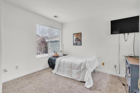 16 Arrowhead Court Petaluma CA 94954