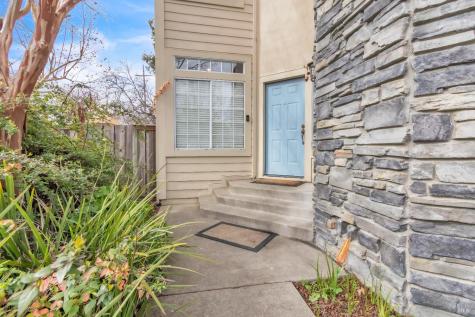 16 Arrowhead Court Petaluma CA 94954