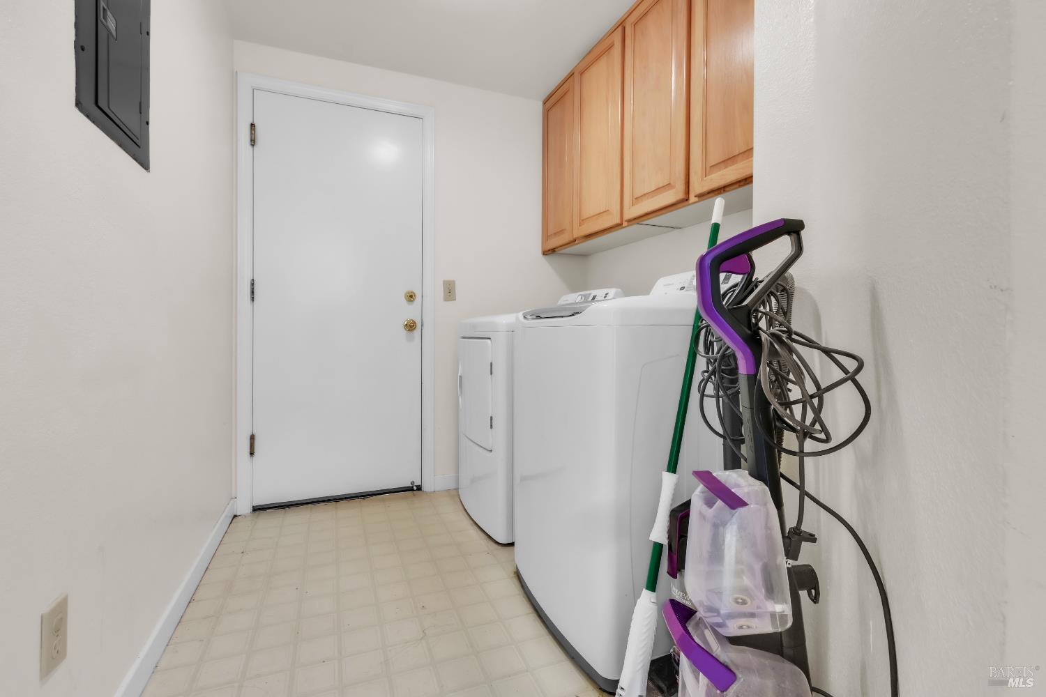 16 Arrowhead Court Petaluma CA 94954