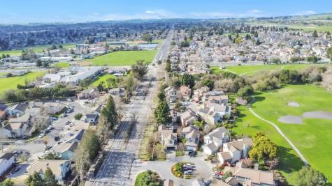 16 Arrowhead Court Petaluma CA 94954